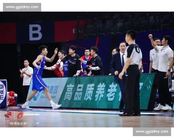 热火鏖战骑士迎关键对决 东部格局或因这一战再度改写谁能笑到最后